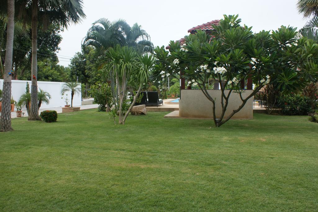 Sumali Villa Sing Buri Exterior photo